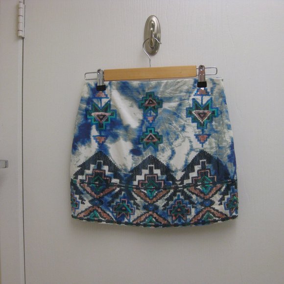 NWT Express aztec sequin mini skirt XS extra small - Picture 2 of 4